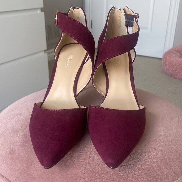 Burgundy Heels with Gold & Pearl Detailing - Picture 2 of 7